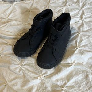 Little boys H&M high top sneakers